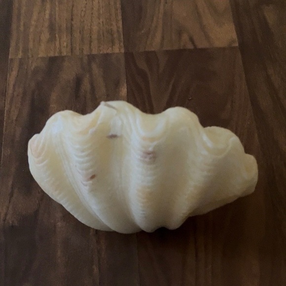 Hand Crafted Other - Handcrafted Decorative Unscented Cream Nautical Clam Shell Candle Decor